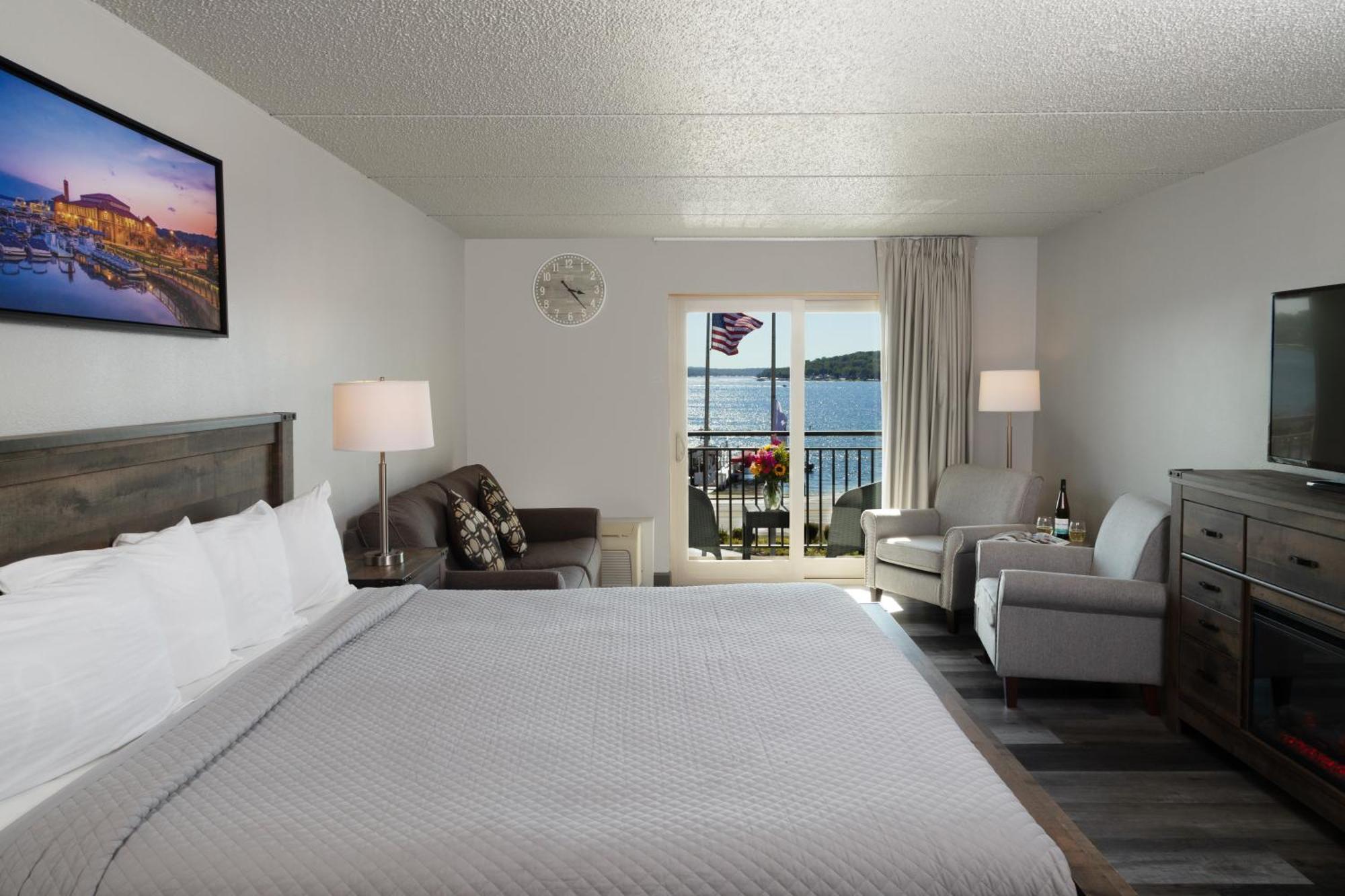 Harbor Shores On Lake Geneva Bilik gambar